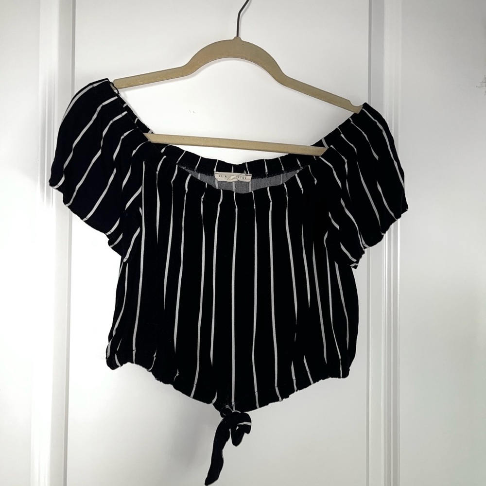 LA Hearts Off The Shoulder Top
